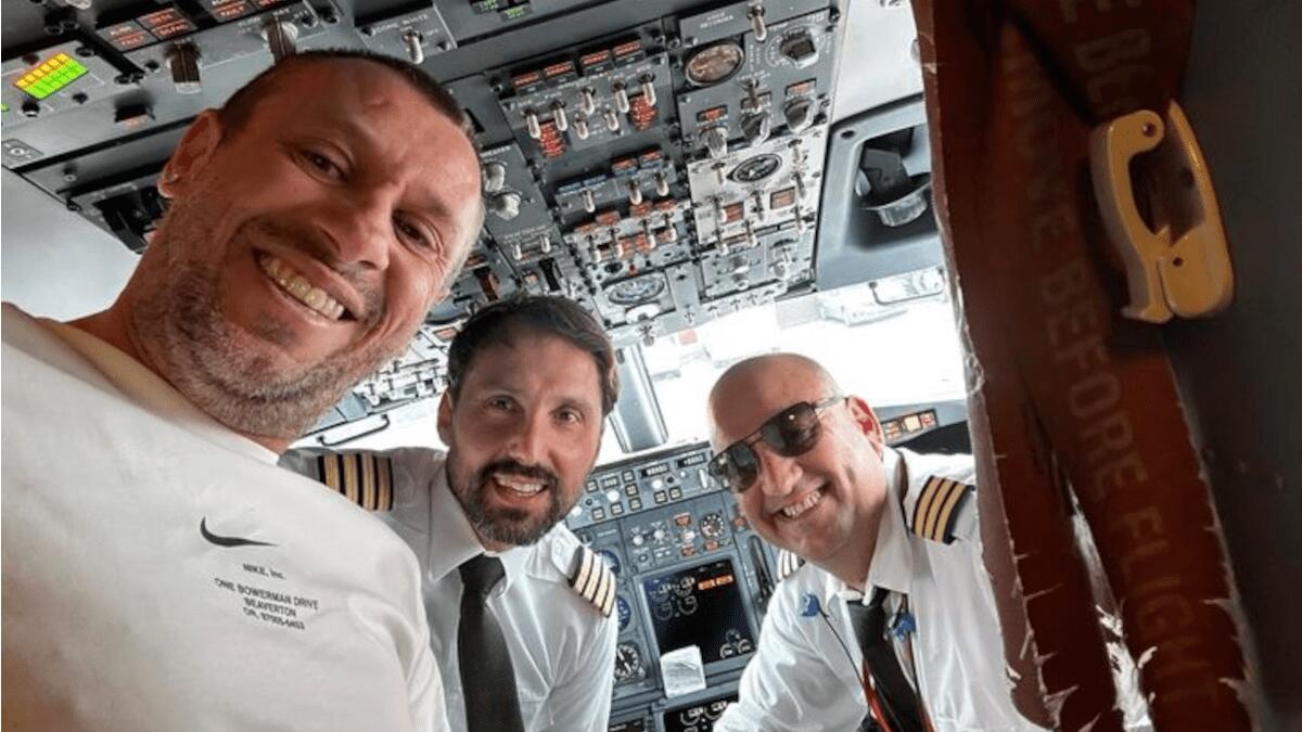 Ospite speciale in cabina di pilotaggio: Antonio Cassano all’aeroporto di Catania - 