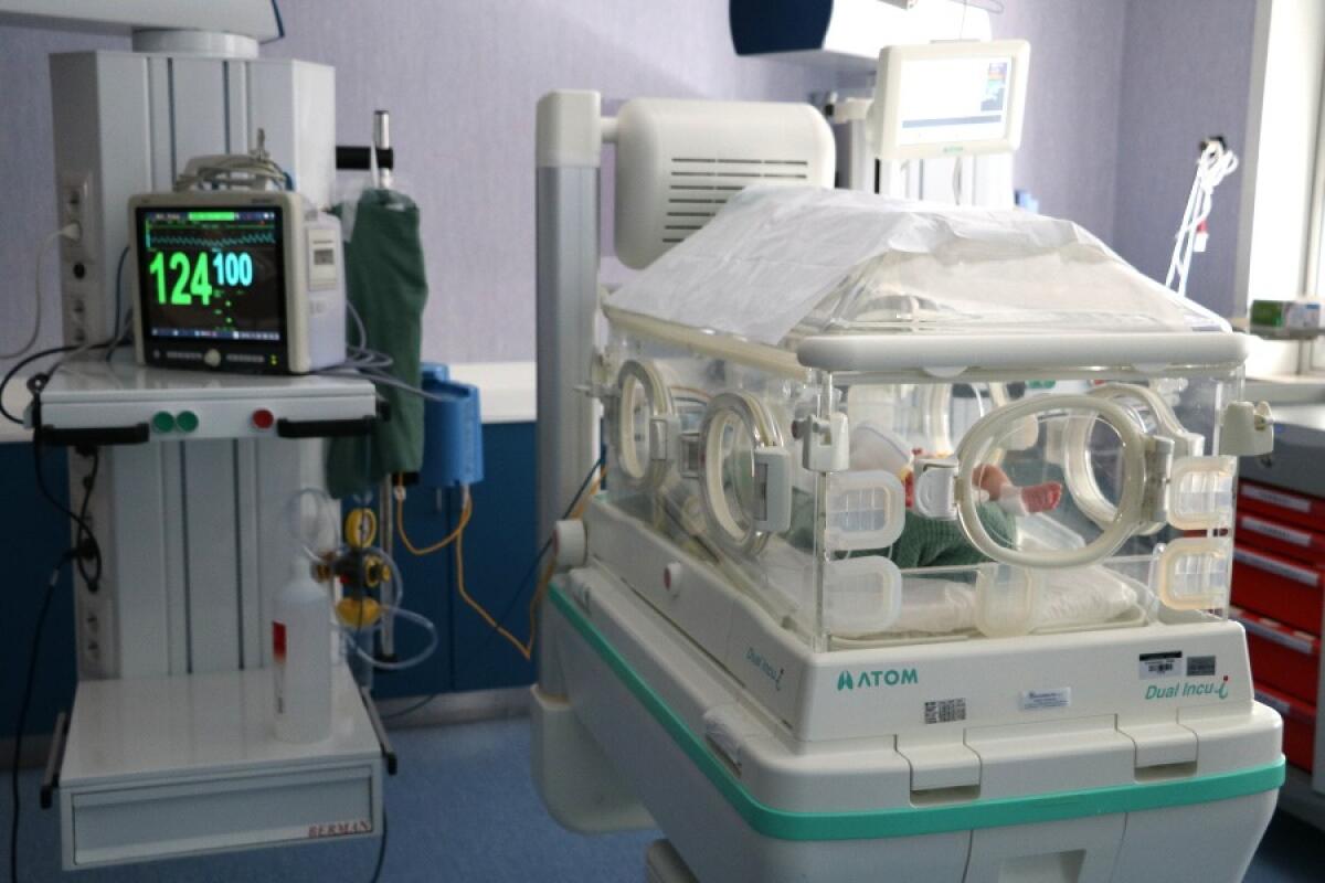 Bambino sopravvive alla pertosse: dimesso dopo 15 giorni in terapia intensiva - 