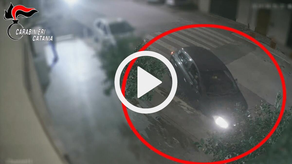 Lite al bar nel Catanese finisce con accoltellamento e furto d’auto [VIDEO] - 