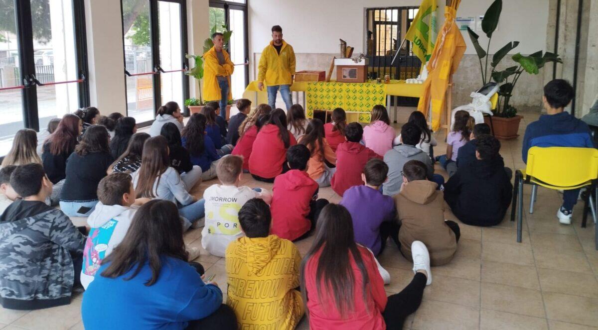 Progetto 'A scuola delle API' all'Istituto Antonino Caponnetto di Caltanissetta - 
