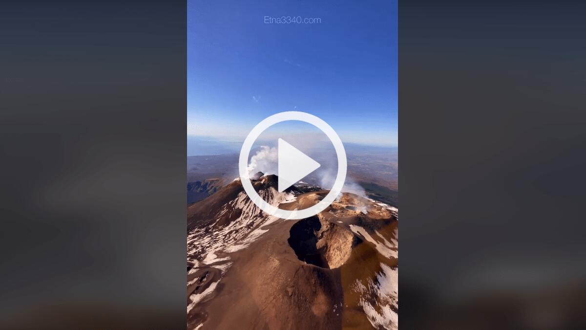 L’Etna da una prospettiva inedita: ‘A Muntagna in tutta la sua magia e il suo splendore [VIDEO] - 