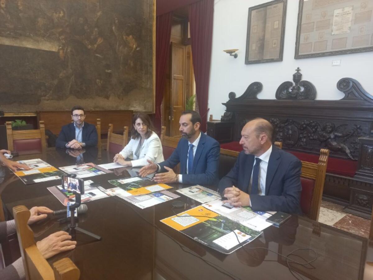 Messina presenta l'app Junker per la raccolta differenziata - 