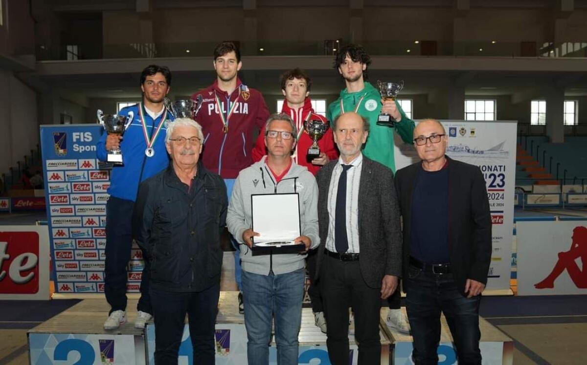 SIMONE MENCARELLI TRIONFA AI CAMPIONATI ITALIANI UNDER 23 DI SPADA MASCHILE - 