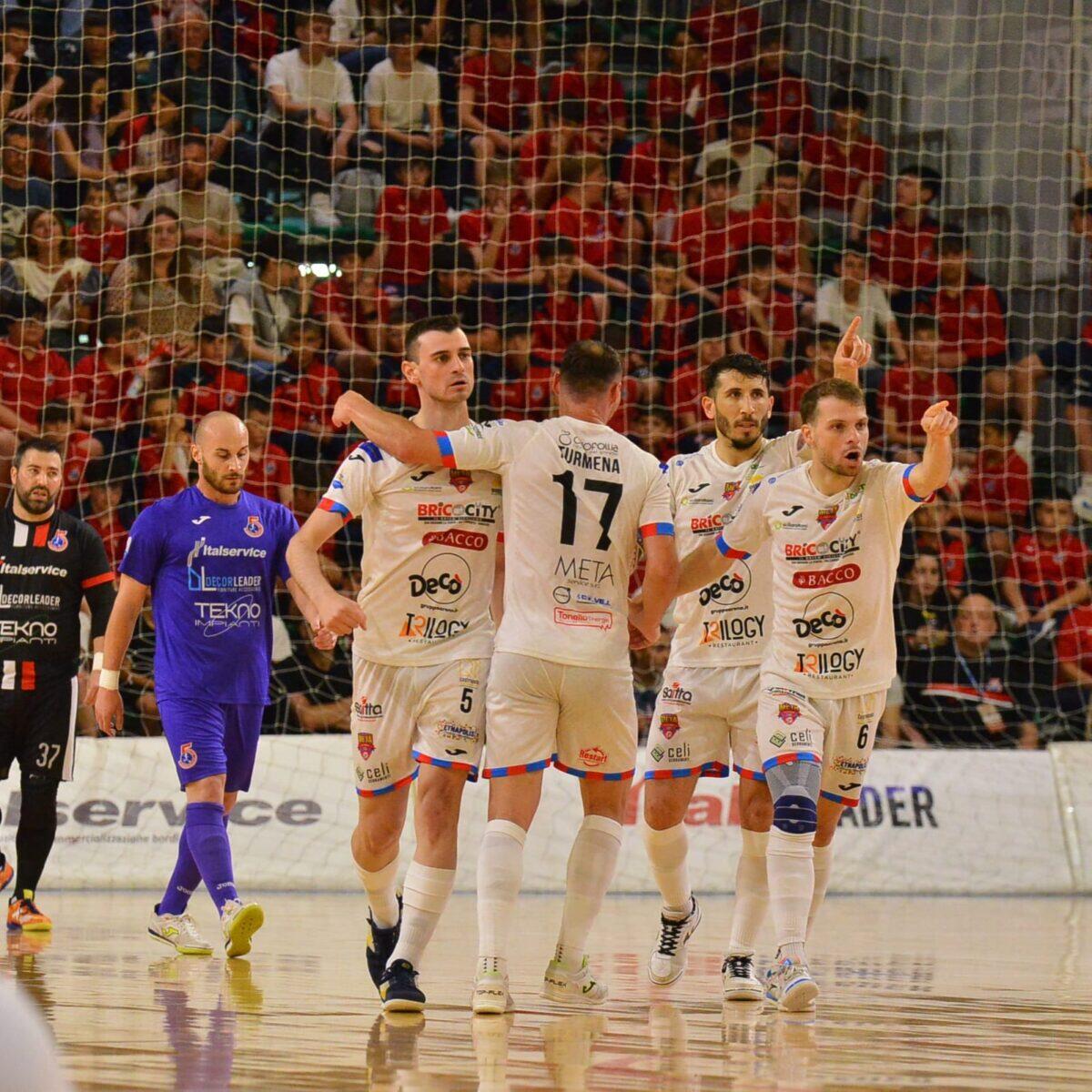 Meta Catania Calcio a 5 vola in finale scudetto con una vittoria 3-5 su Pesaro - 
