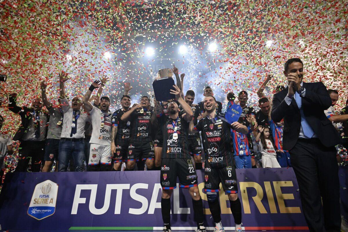 Il Catania FC si congratula con la Meta Catania per la vittoria del Campionato d'Italia di Futsal - 