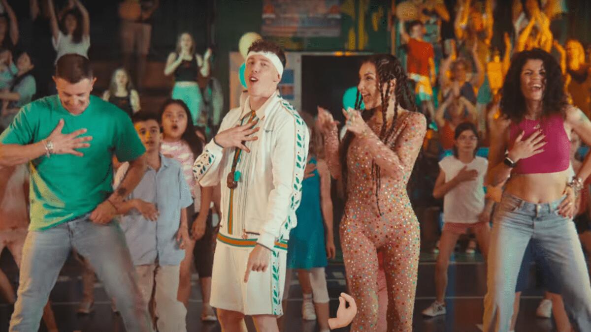 Joey e Rina protagonisti del tormento “Dire Fare Baciare” di Elettra Lamborghini e Shade [VIDEO] - 