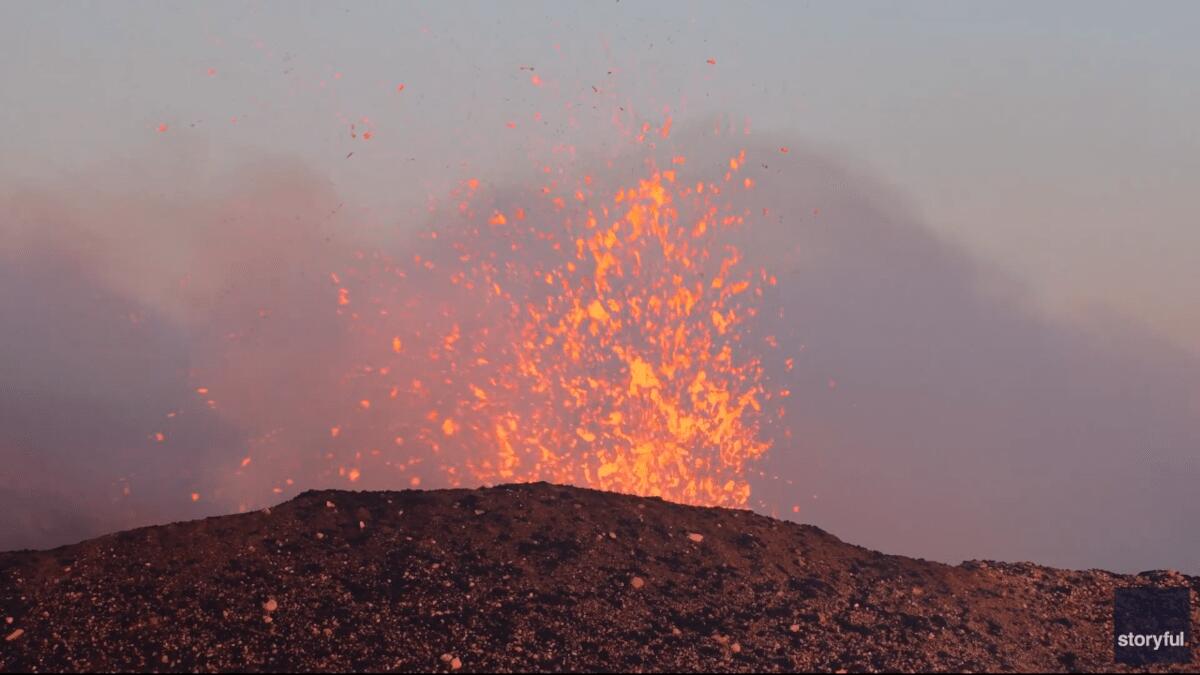 L'Etna dà spettacolo: eruzione tra fuoco e meraviglia sul Vulcano [VIDEO] - 