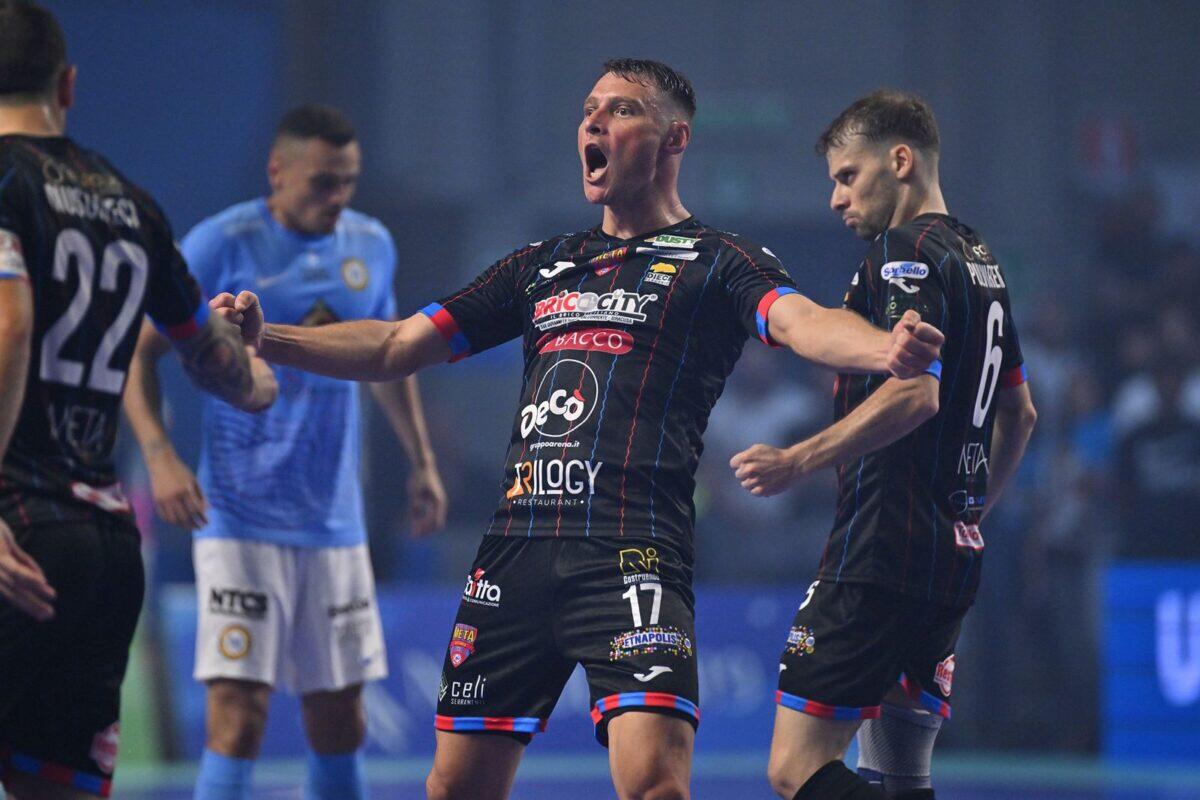 Il Napoli vince il primo round contro il Meta Catania: 5-3 - 