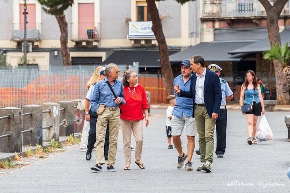 Pedonalizzazione Castello Ursino: Sindaco Trantino in sopralluogo - 
