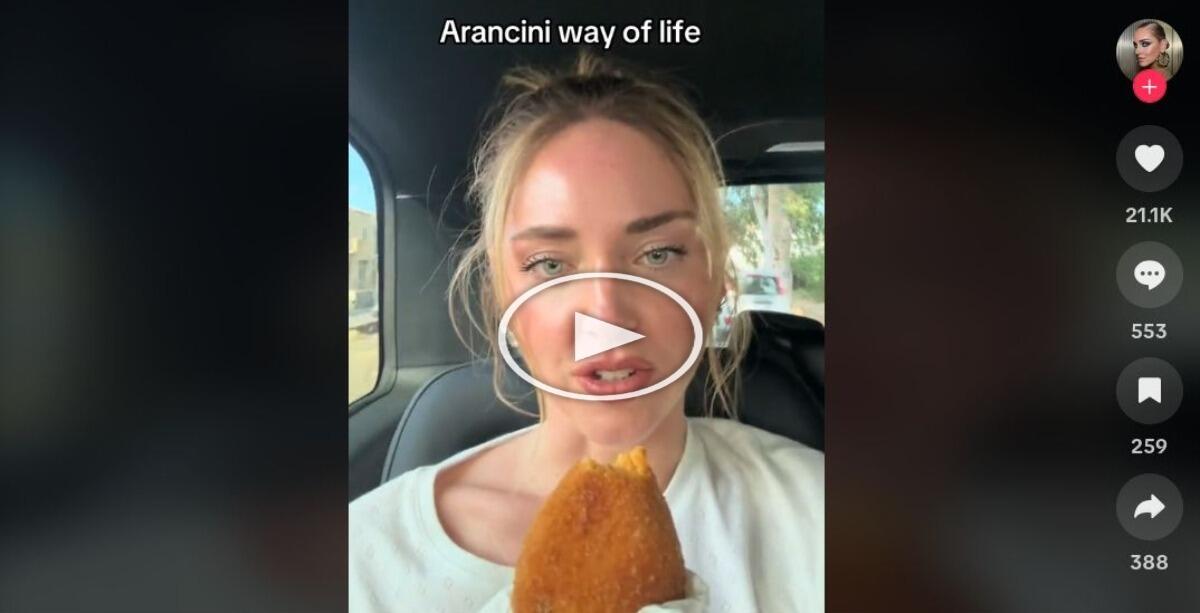 "Ecco perché lo chiamo così", Chiara Ferragni svela la verità sul dilemma  arancino/arancina [  I VIDEO] - 