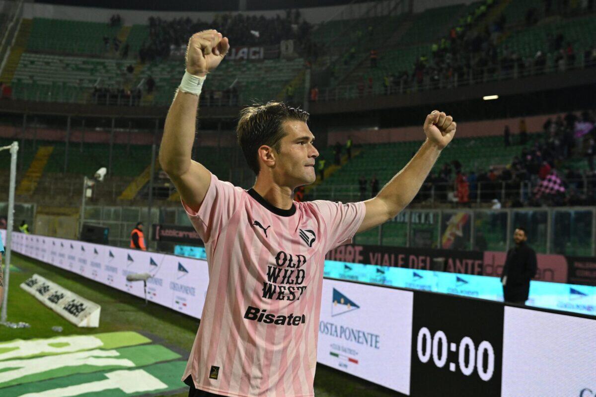 Jacopo Segre premiato come miglior giocatore del Palermo FC 2023-24. - 