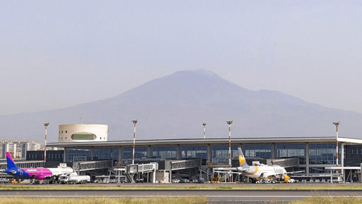 Crescita traffico aereo in Sicilia 2023: 21 milioni di passeggeri, oltre il 50% nella città etnea - 