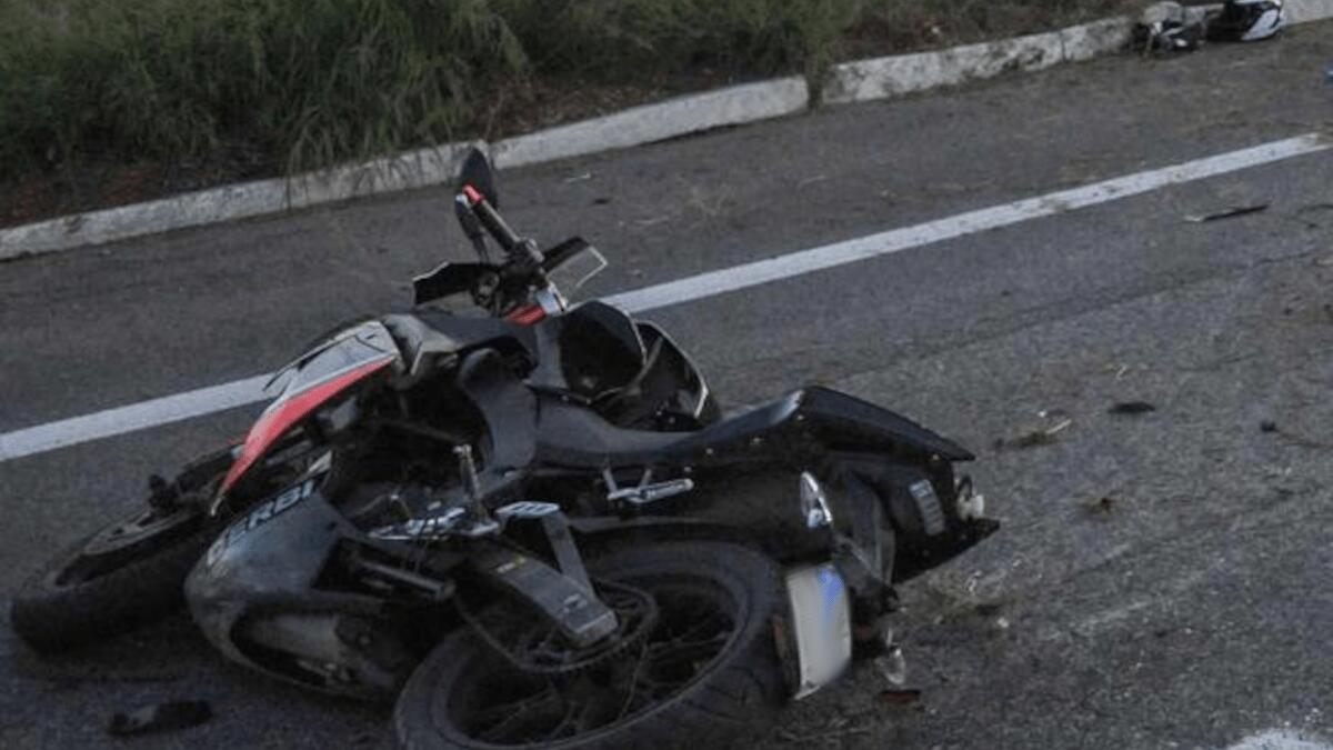 Pirata della strada investe un 17enne in moto e fugge: indagano i carabinieri - 