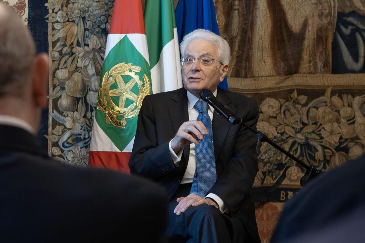 Mattarella denuncia la violenza contro i giornalisti: un attacco alla democrazia! - 