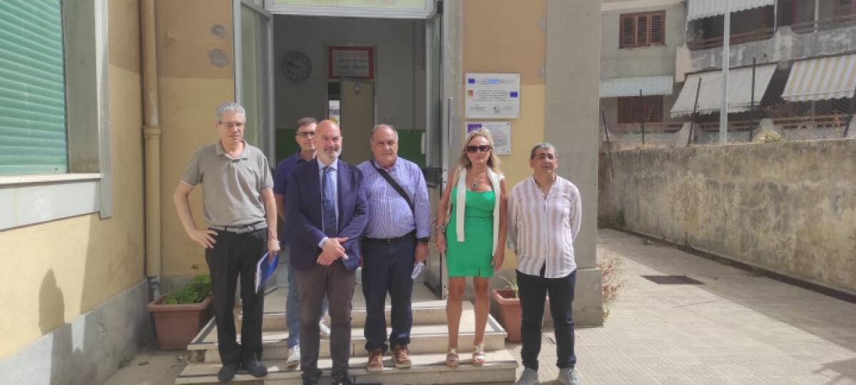 Inizio dei lavori di riqualificazione alla Scuola San Giacomo Apostolo - Camaro Superiore - 