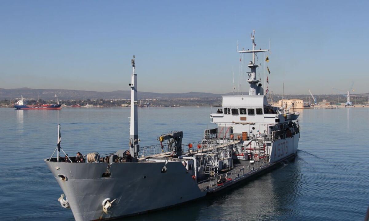 Nave cisterna per rifornire aree colpite dalla siccità in Sicilia - 
