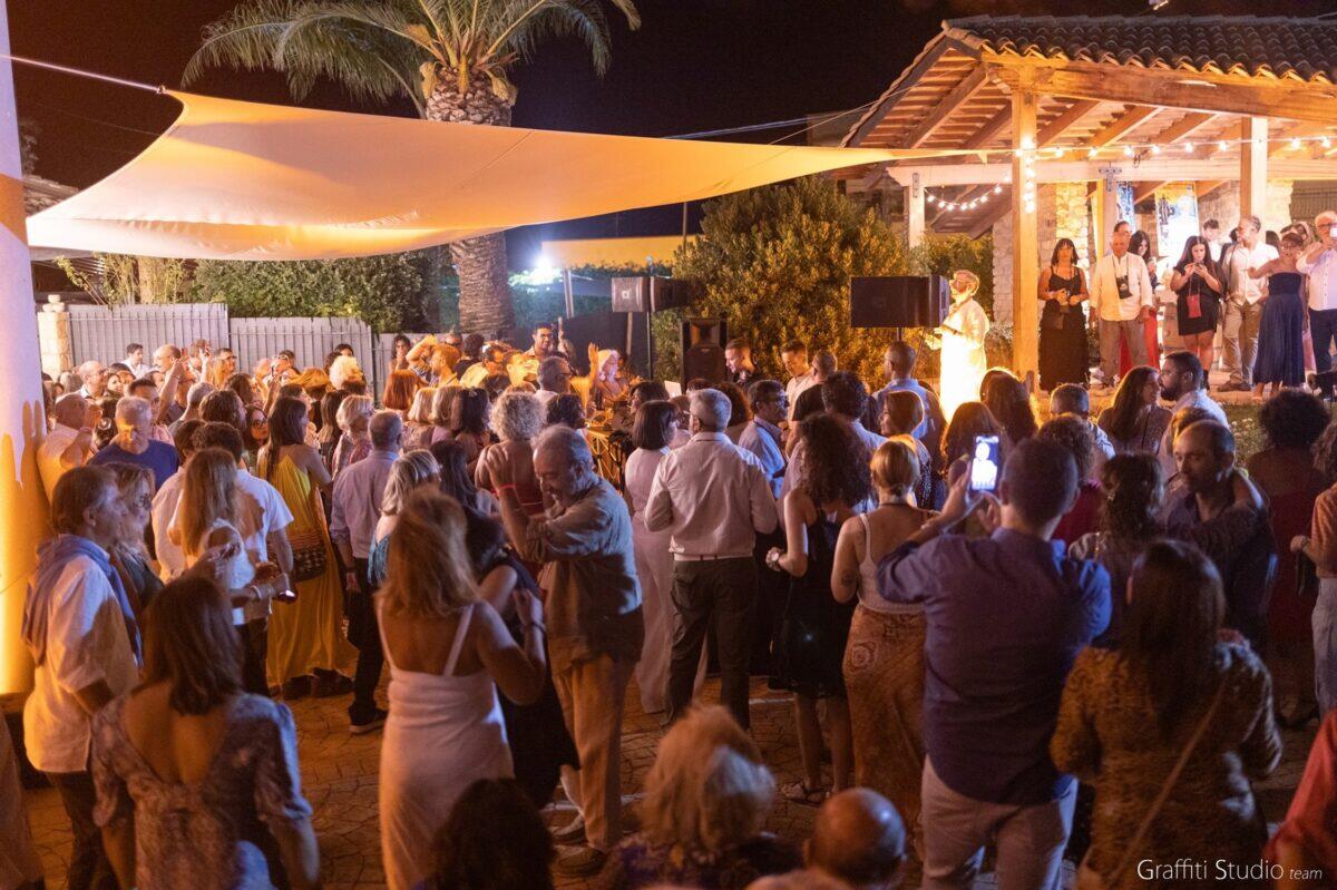 Calici di Stelle: Alla Tenuta di Fulgatore, Cantine Fazio celebra l'unione di vino, arte e magia! - 