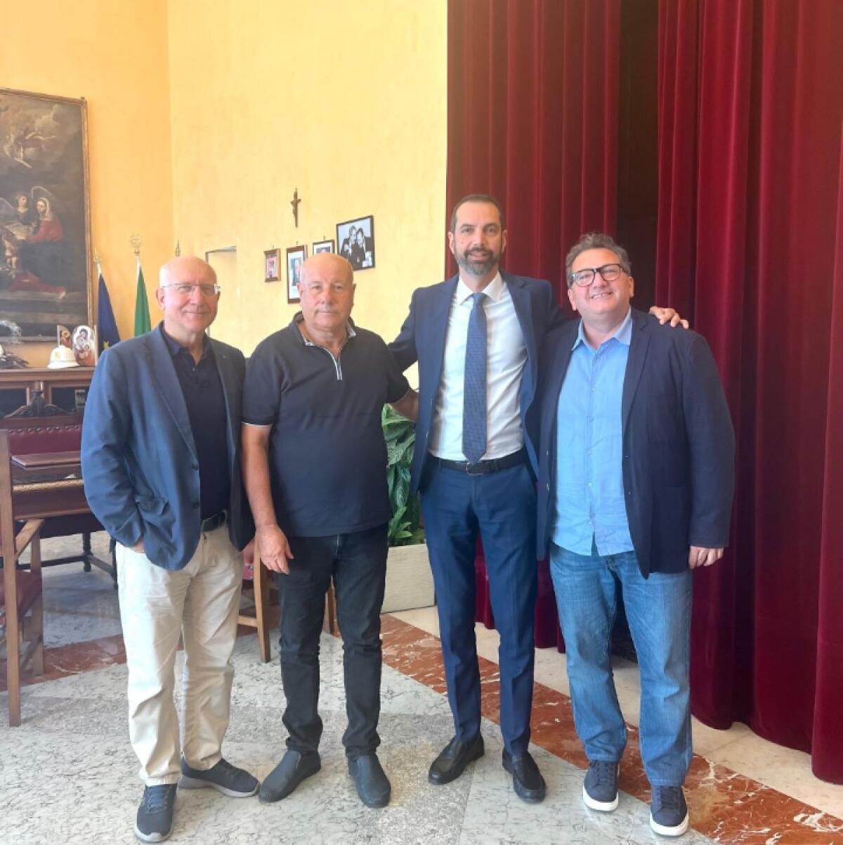 Incontro positivo tra Amministrazione Basile e Gruppo storico Vara e Giganti per il futuro degli eventi a Messina. - 