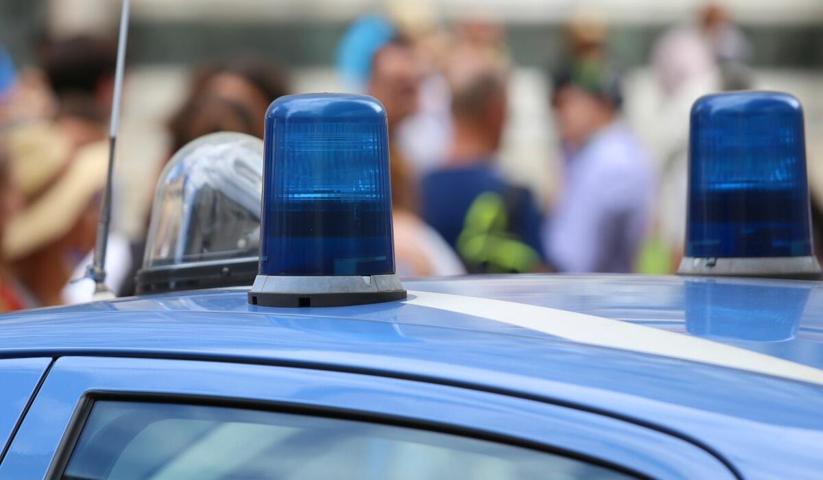 Supermercato della droga in via Capo Passero: la polizia di stato mette fine all'operazione criminale! - 