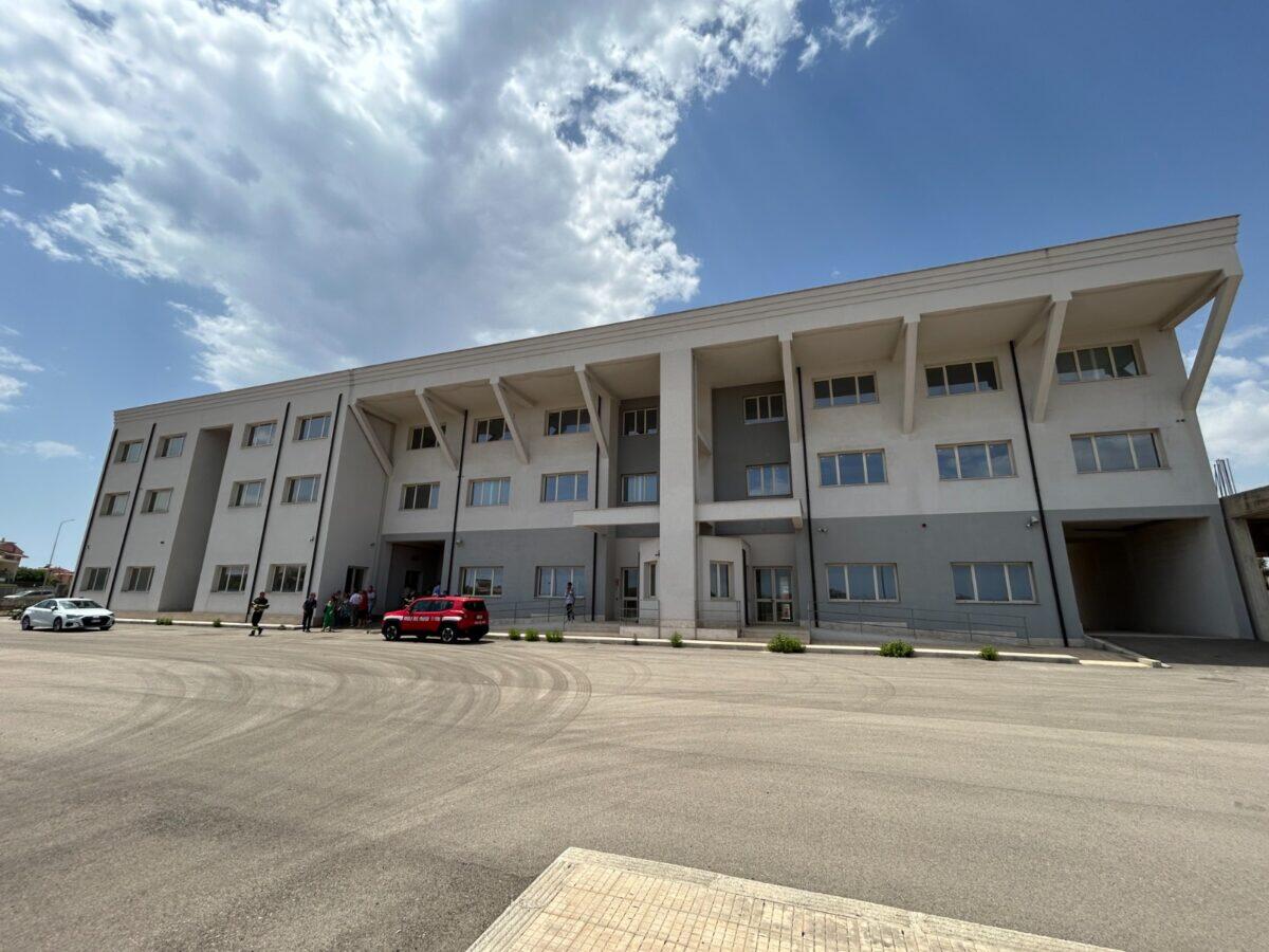 Nuova Caserma per i Vigili del Fuoco: La Regione Potenzia la Sicurezza a Siracusa! - 