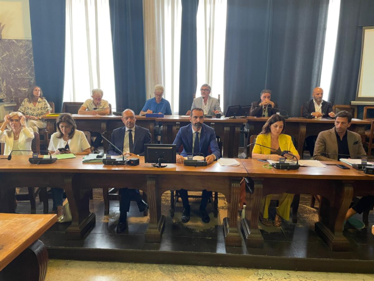 Comunicato stampa: Consiglio comunale condivide azione di Amministrazione e AMAM per crisi idrica - 