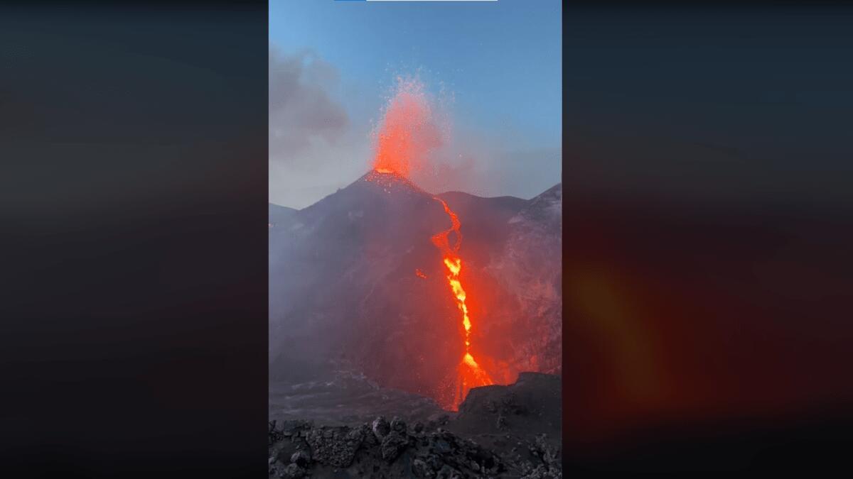 L’Etna non si arresta: la magia del Vulcano nella ripresa dal versante nord [VIDEO] - 