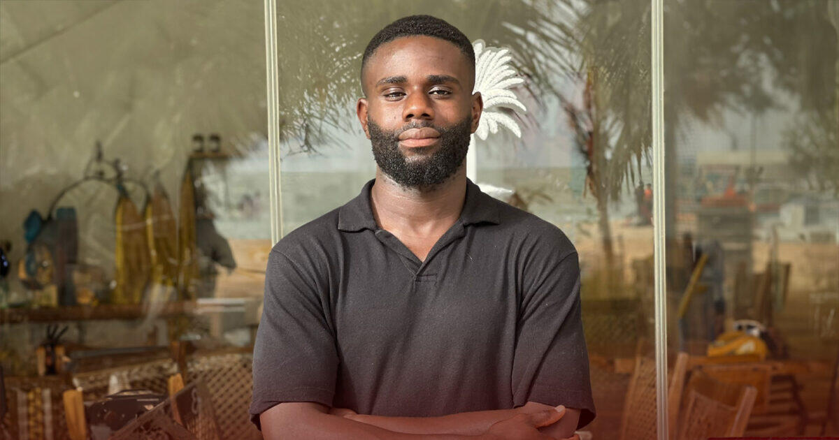 Mamadou Kanoute firma con il Trapani Calcio - 