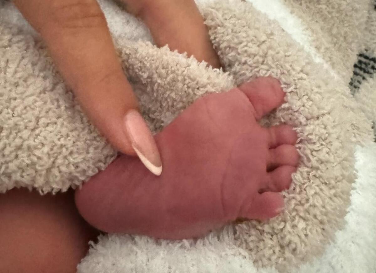 Nasce il piccolo Jack Blues, il nuovo arrivato in casa Bieber: scopri la foto sui social! - 