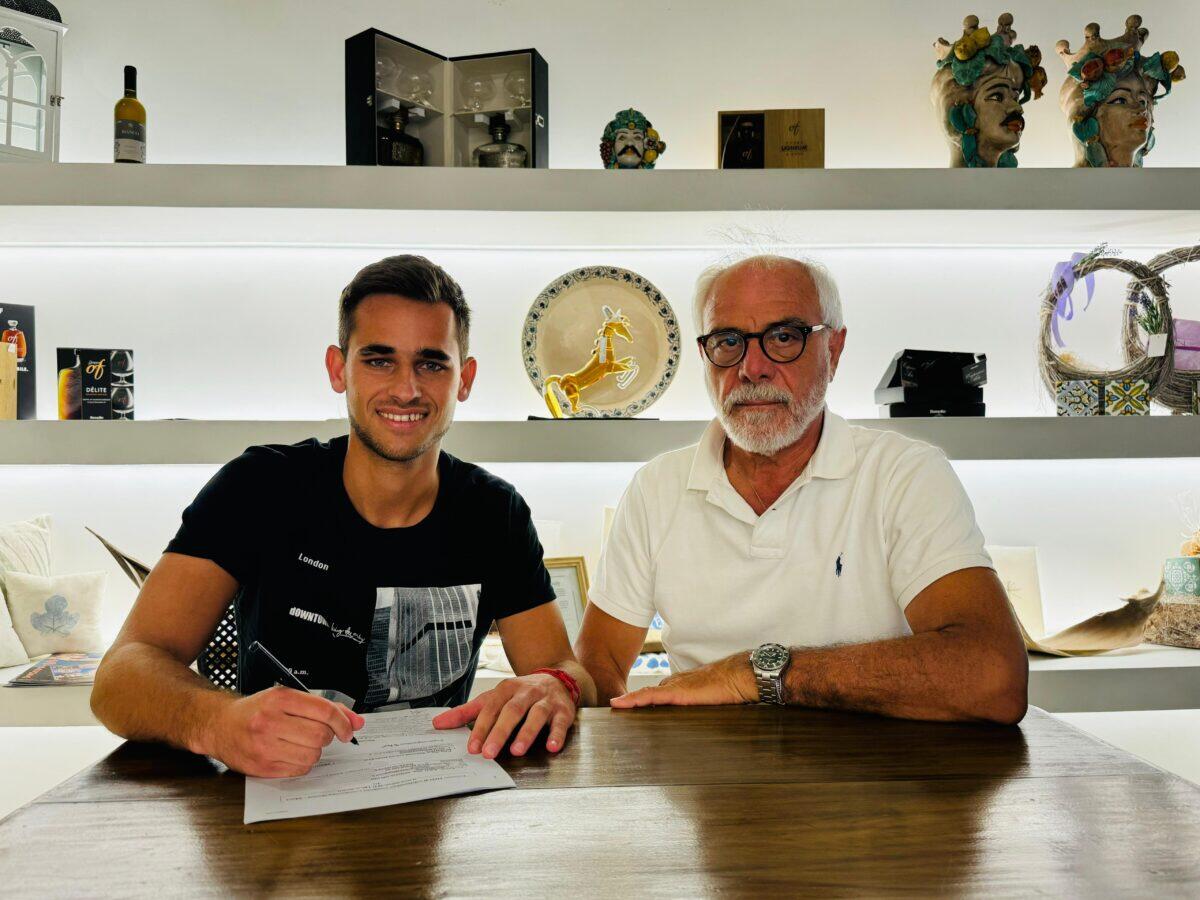 Modica Calcio in grande spolvero! Pitino e Radenza portano a casa il super talento argentino Lucas Marcelo Idoyaga, il nuovo bomber della città! - 