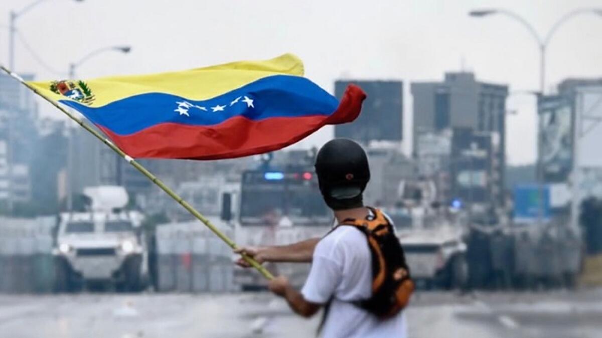Venezuela in fibrillazione: Palazzo Chigi esprime forte preoccupazione e l'Italia chiede la liberazione di tutti gli oppositori politici. - 