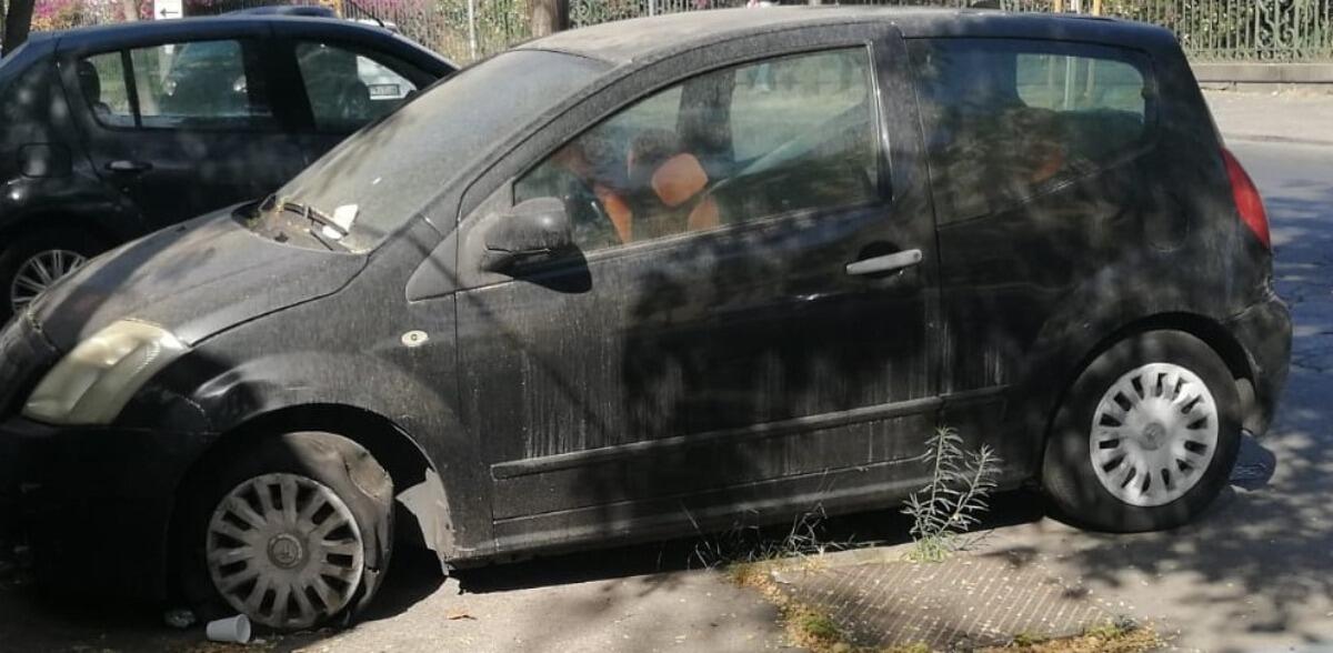 Auto abbandonate a Catania, Andrea Cardello: “Le strade come un cimitero di macchine, bisogna agire” - 