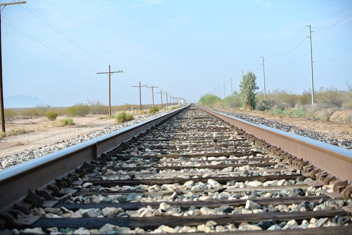 Treni in tilt: Alta Velocità sospesa e ritardi fino a 90 minuti a causa di un evento drammatico a Termini! - 
