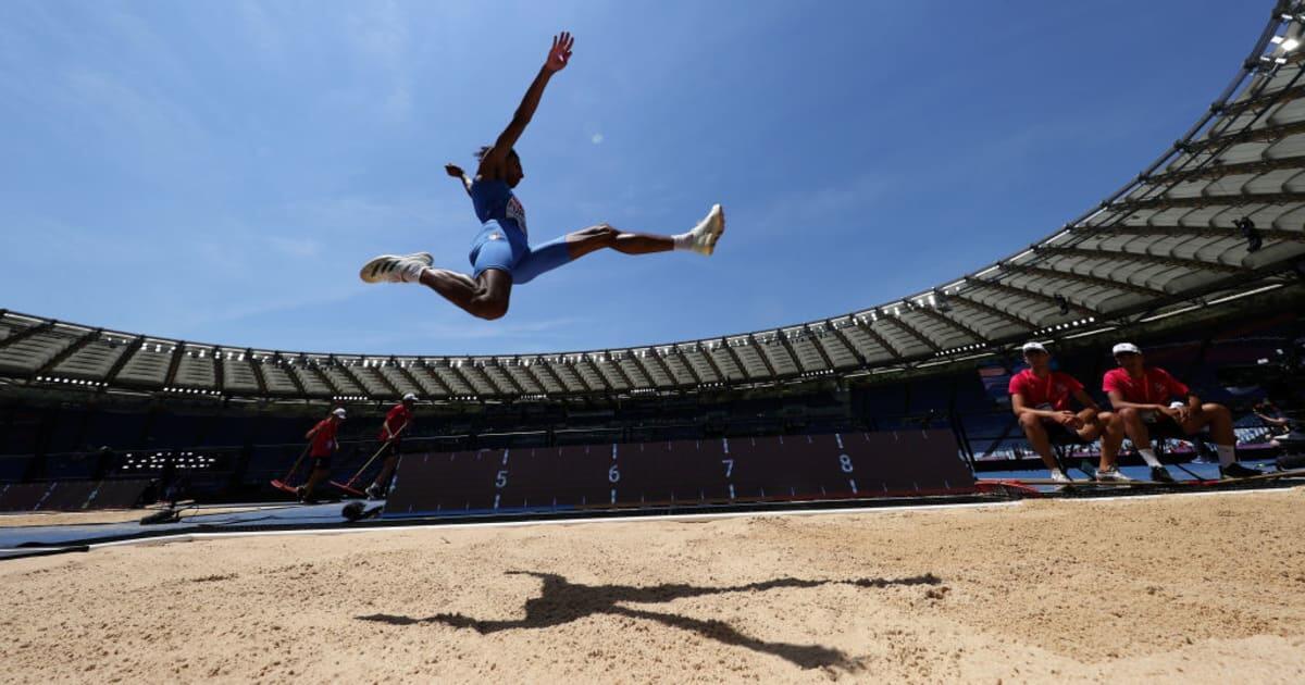 Mattia Furlani ha la chance di riscrivere la storia: nuovi record mondiali under 20 in vista per il talento del salto in lungo italiano! - 