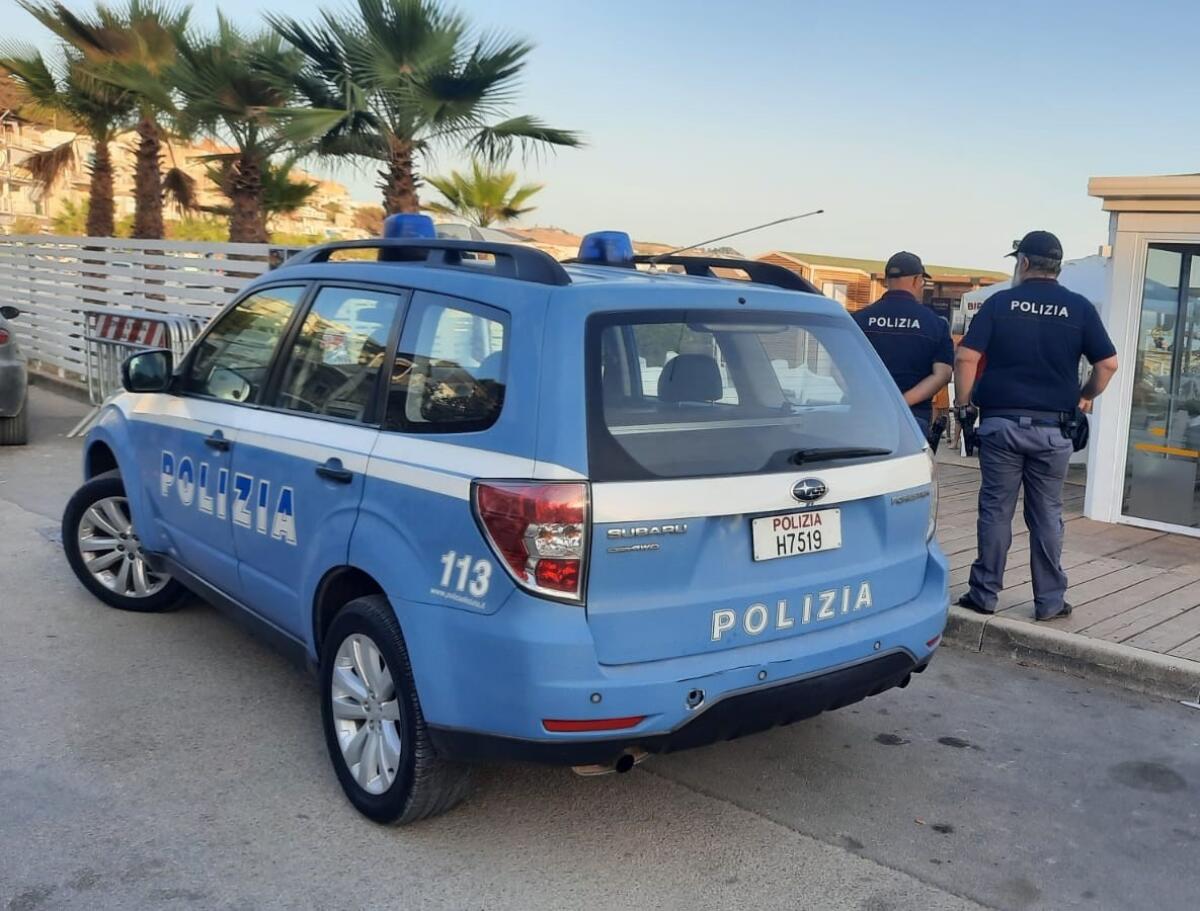 Polizia di Stato in azione: controlli amministrativi negli stabilimenti balneari! - 