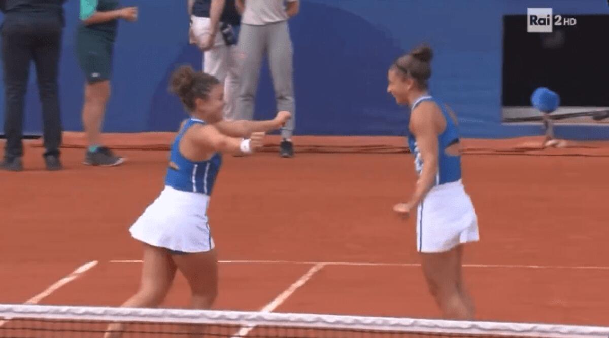 Scopri il trionfo di Sara Errani e Jasmine Paolini: una medaglia d'oro che entrerà nella storia del tennis! - 