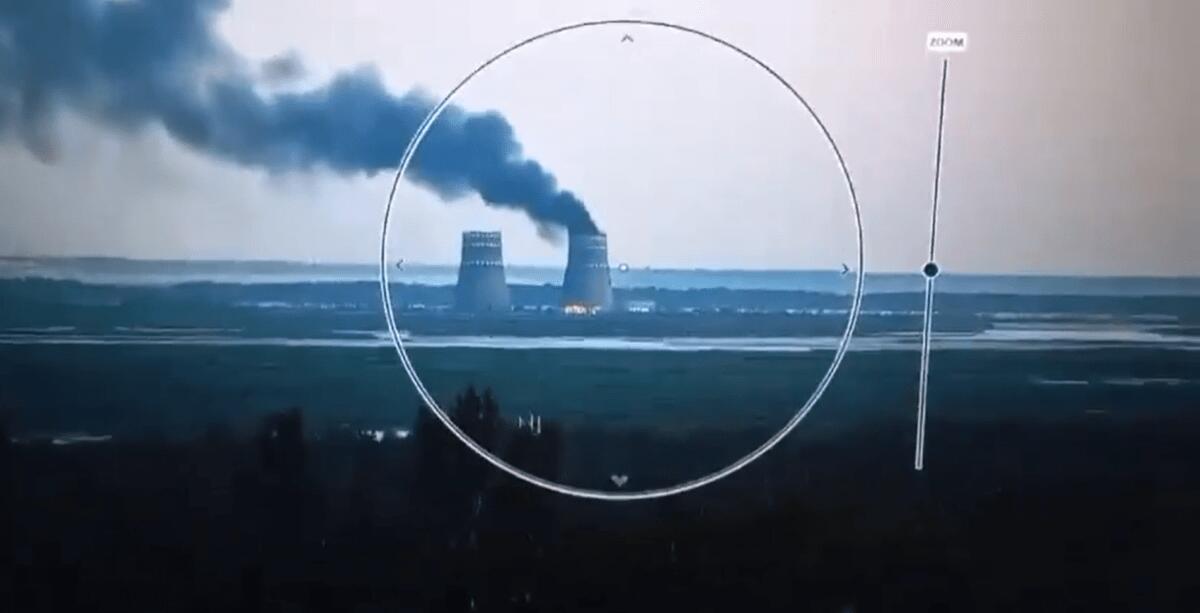Fiamme alla centrale di Zaporizhzhia: l'Ucraina punta il dito contro la Russia, mentre Mosca accusa Kiev di terrorismo nucleare. Scopri cosa sta succedendo! - 