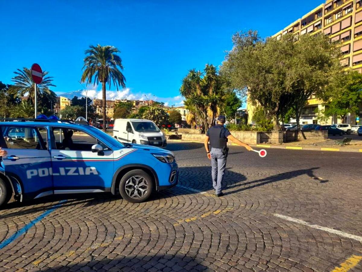 Ferragosto: il Questore emette l'ordinanza per garantire ordine e sicurezza pubblica, intervengono anche le specialità e l'elicottero della Polizia di Stato! - 