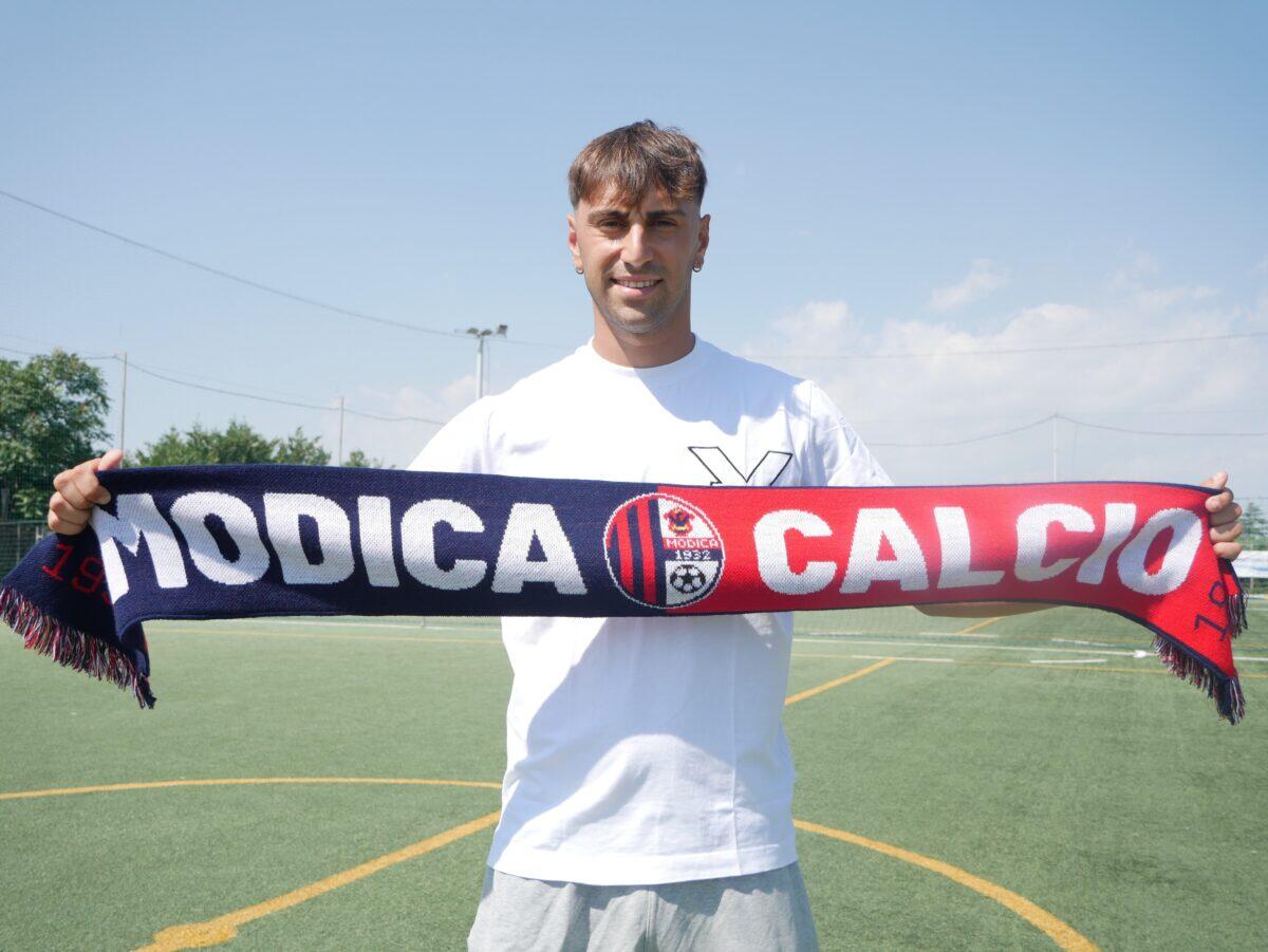 Nuovo rinforzo per il Modica Calcio: Angelo Rallo si unisce come centrale rossoblu! - 
