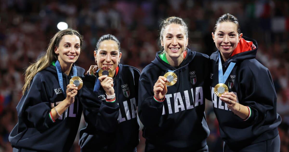 Mara Navarria dice addio alla scherma in grande stile, avvolta nell'oro Olimpico a squadre ai Giochi Olimpici di Parigi 2024! - 