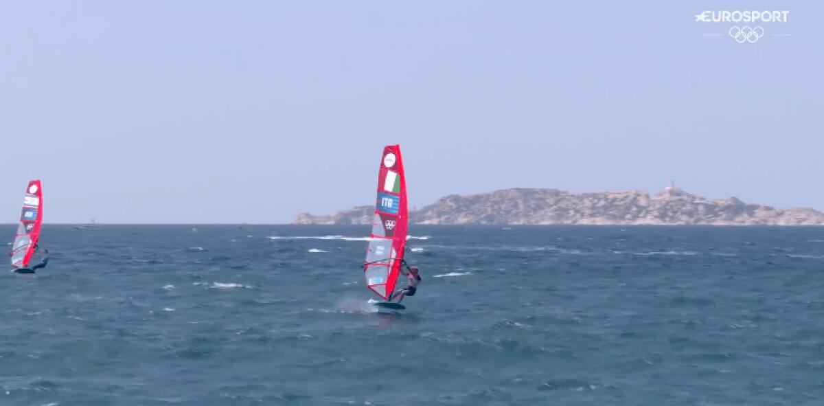 VIDEO | Marta Maggetti conquista l'oro nel windsurf alle Olimpiadi dopo una lunga attesa per questa vittoria! - 