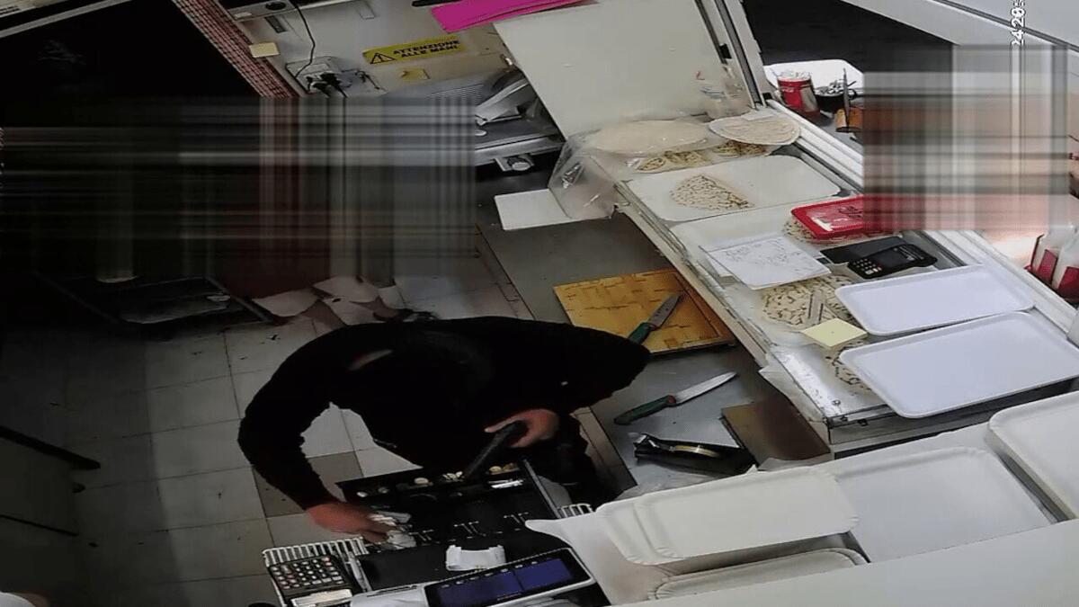 Catanese a Forlì per “lavoro”: rapina gelateria e piadineria, Polizia lo attende a Catania - 