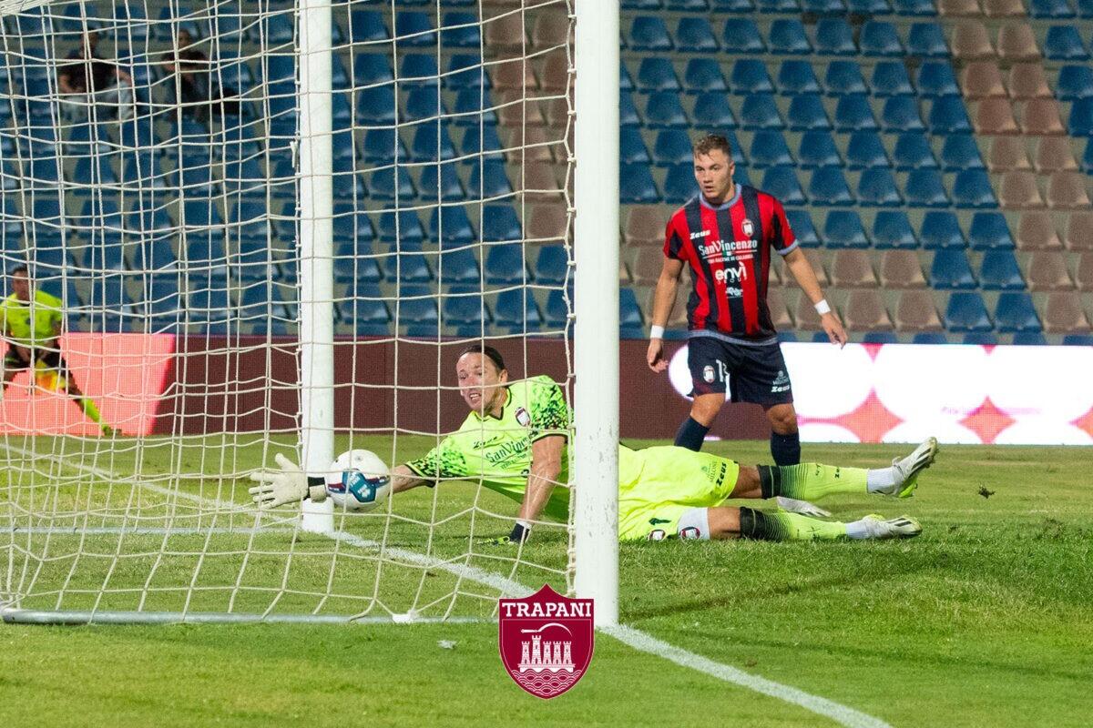 Il Trapani festeggia una grande vittoria contro il Crotone! - 