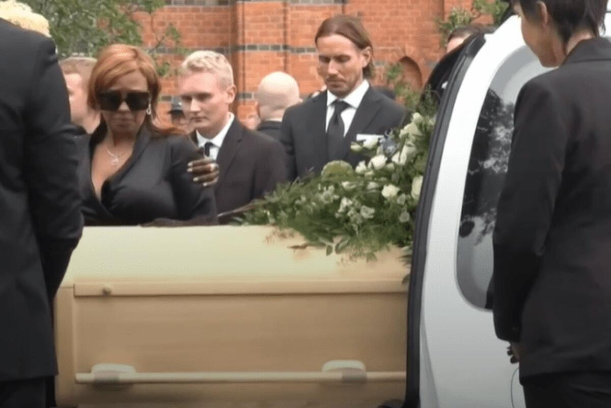 Oltre 600 persone ai funerali di Eriksson, da Beckham ai reali di Svezia! - 