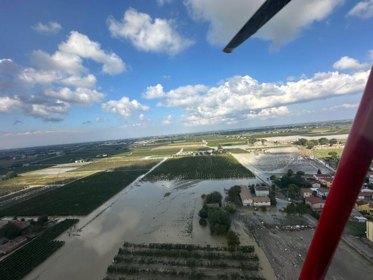 Emergenza Maltempo in Emilia-Romagna: Sfollati, Allagamenti e Salvataggio di Suini a Rischio - 