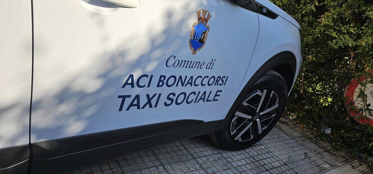 Taxi sociale elettrico, l'innovativa iniziativa del Comune di Aci Bonaccorsi - 