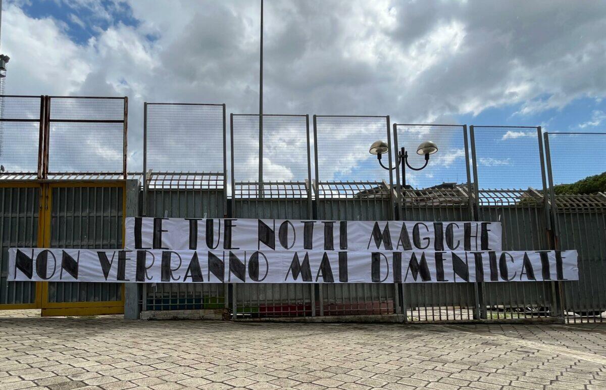 Palermo rende omaggio a Totò Schillaci: in fila per un ultimo saluto al "ragazzo del Cep" - 