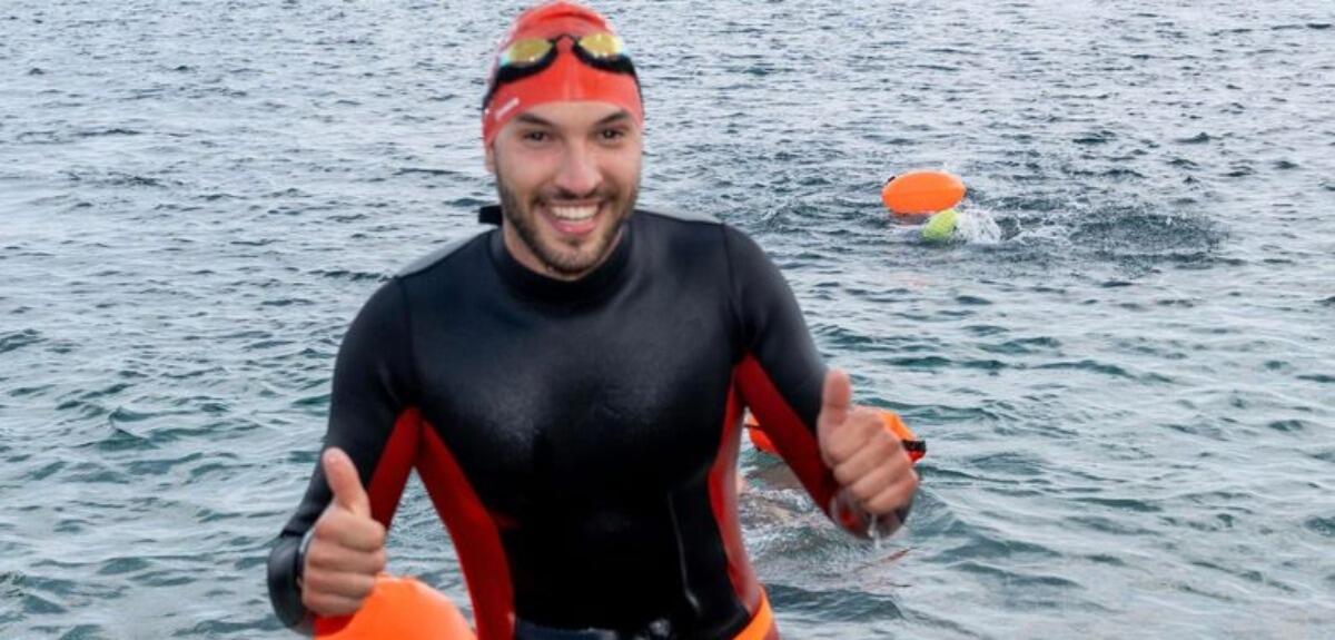 Salvatore Corallo, Il vittoriese che ha conquistato lo Stretto di Messina a nuoto - 