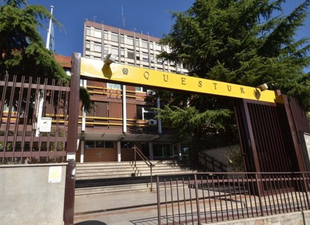 Divieto di accesso per due tifosi: la Questura di Potenza interviene contro comportamenti pericolosi allo stadio - 