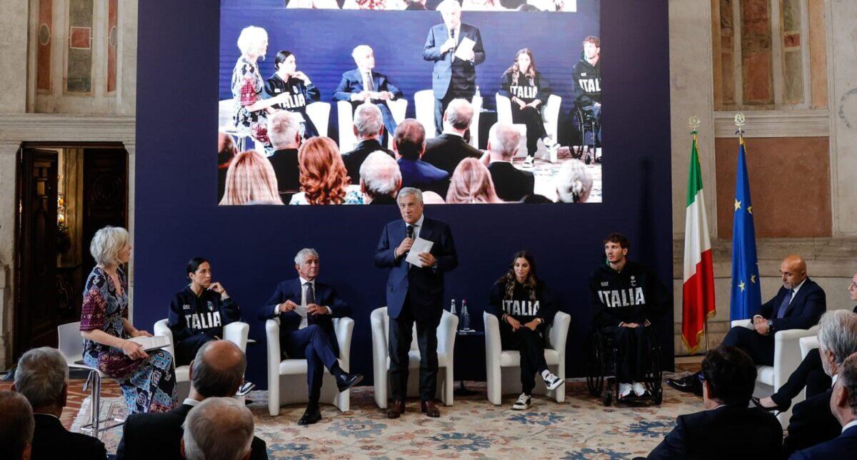 La Squadra di Spada Femminile Italiana diventa Ambasciatrice della Diplomazia dello Sport: un Riconoscimento Prestigioso a Villa Madama - 
