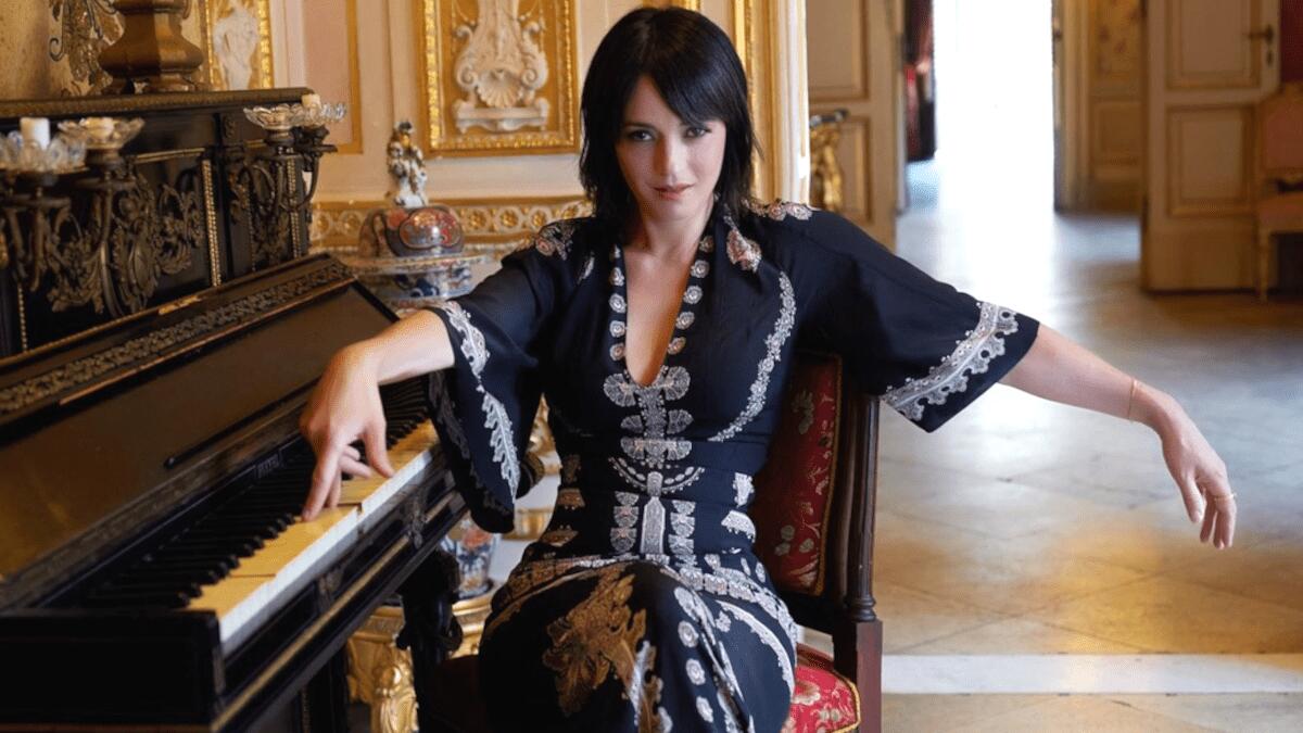 Buon Compleanno Carmen Consoli: la “cantantessa” catanese compie 50 anni - 